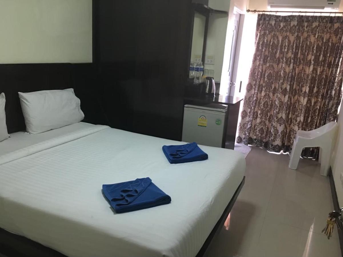 Blueskyhouse Patong Hotel Exterior foto