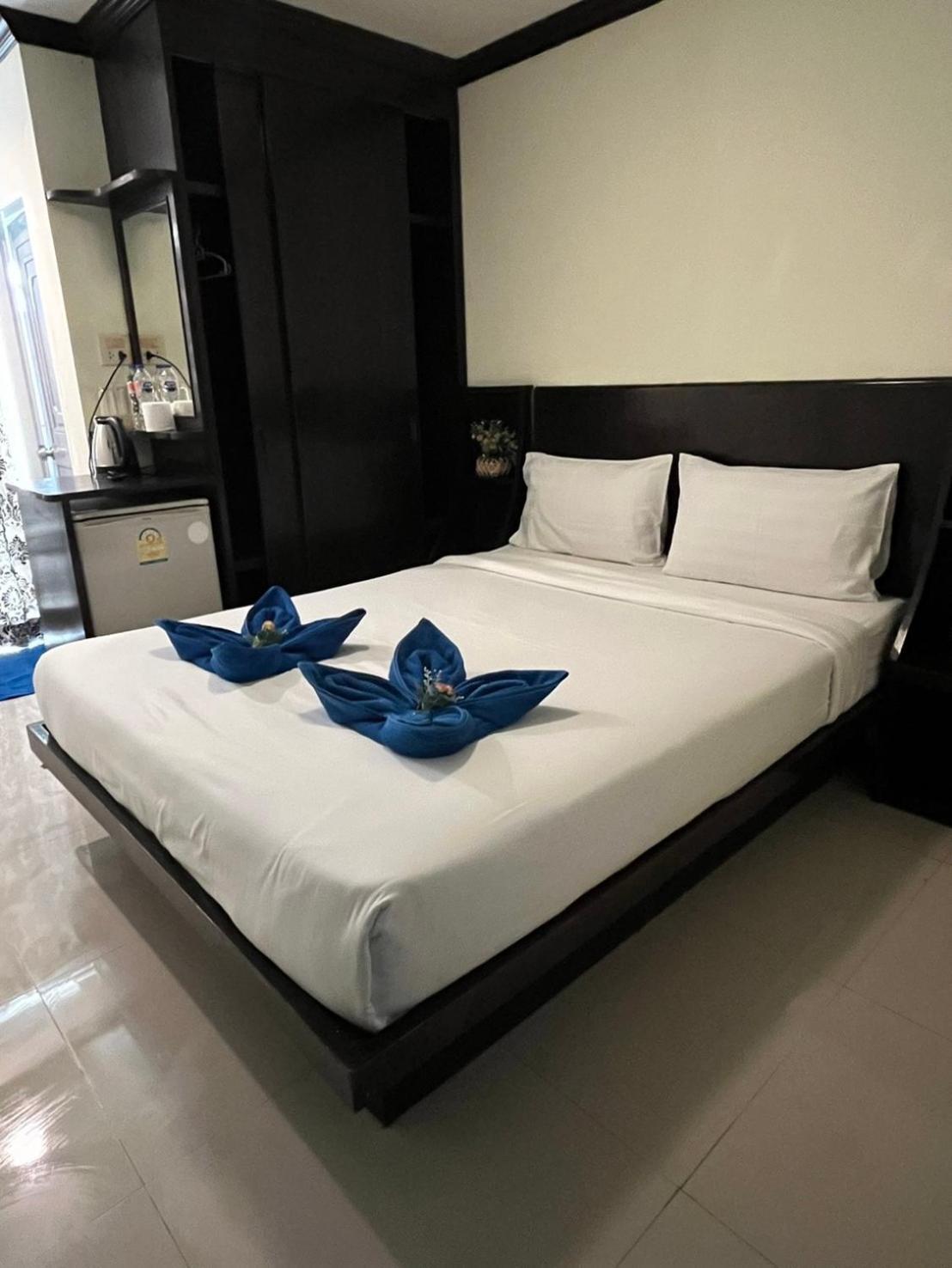 Blueskyhouse Patong Hotel Exterior foto
