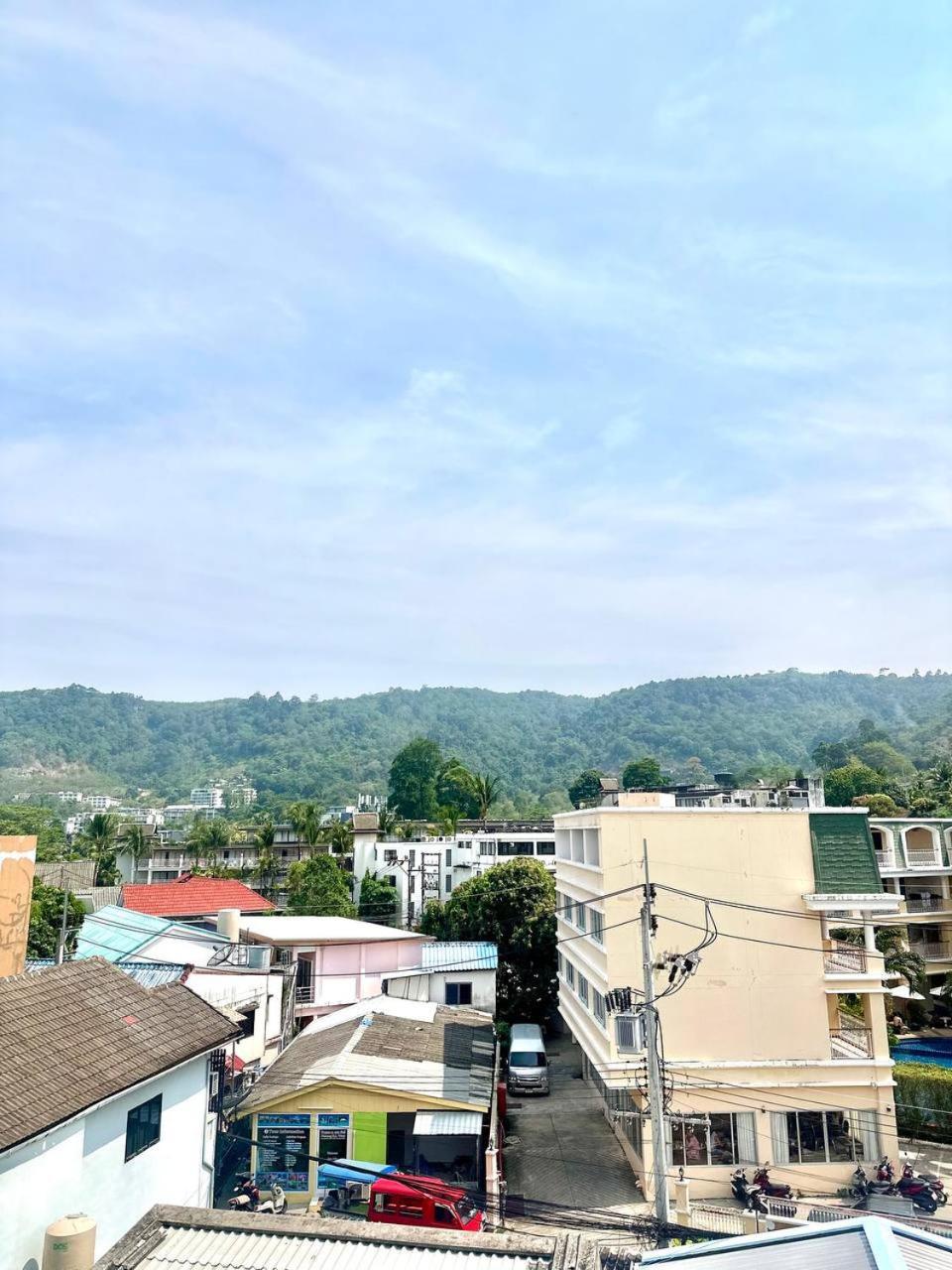 Blueskyhouse Patong Hotel Exterior foto
