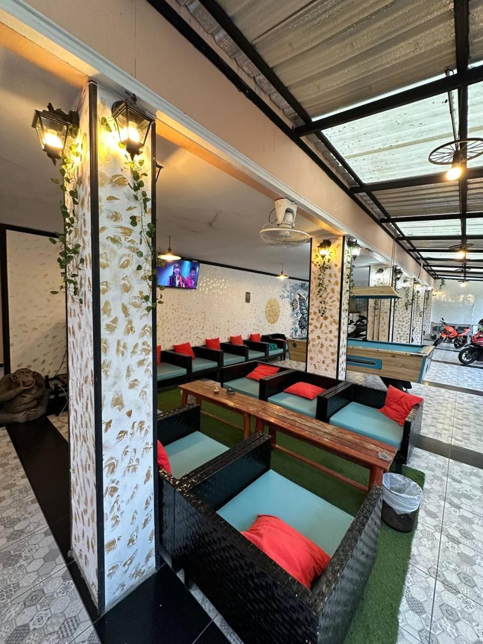 Blueskyhouse Patong Hotel Exterior foto