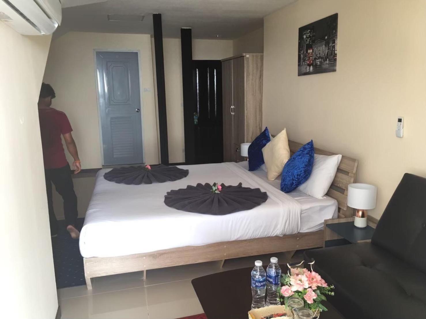 Blueskyhouse Patong Hotel Exterior foto